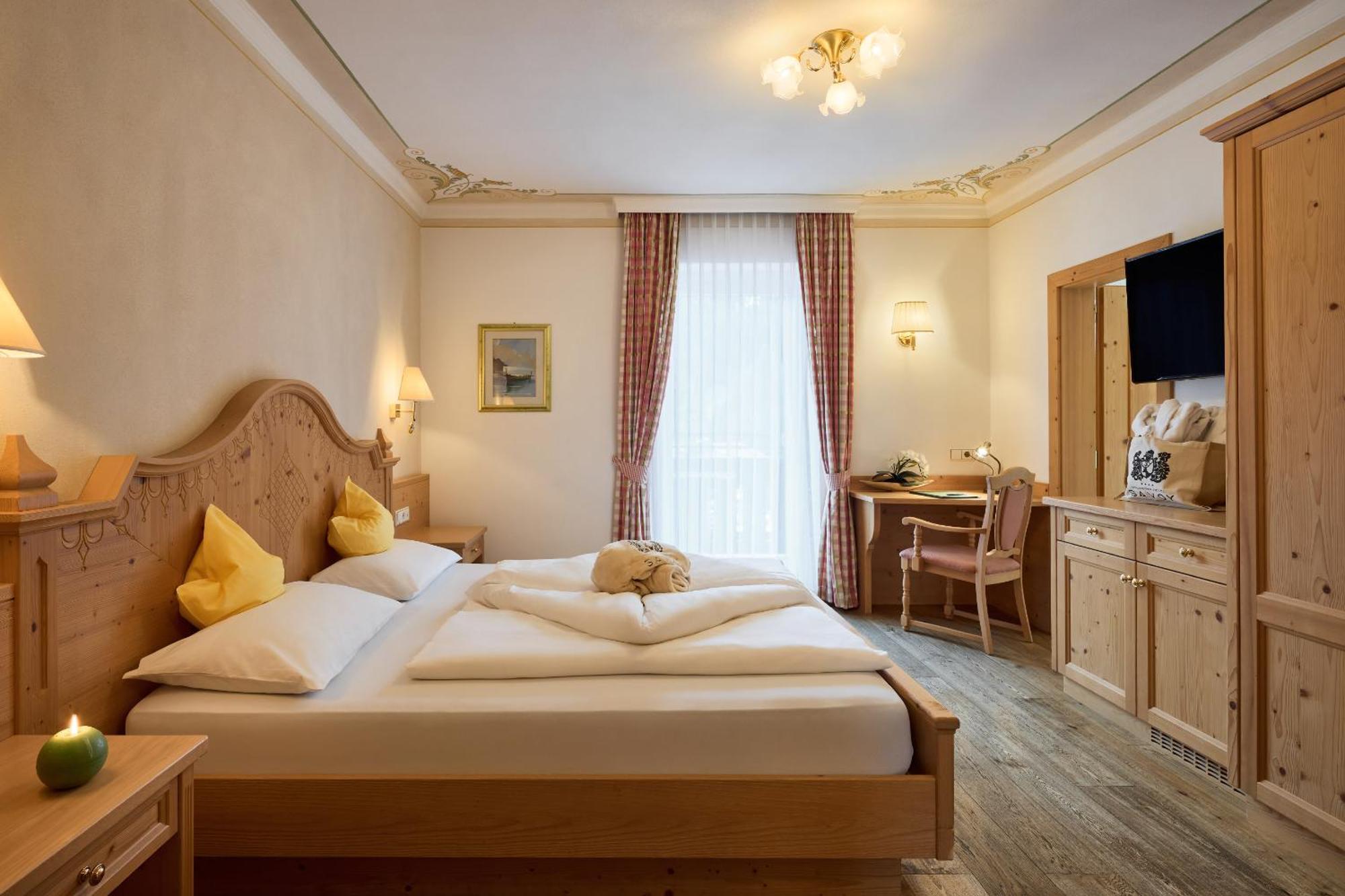 Dolomites Wellness Hotel Savoy La Villa  Exterior photo